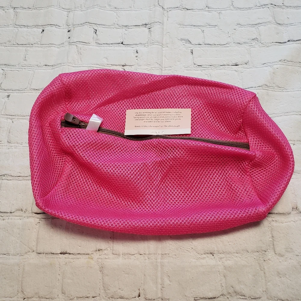 Shapermint Washbag . Washing bag.